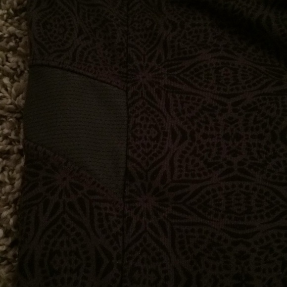Athleta patterned crop pant - Picture 4 of 6